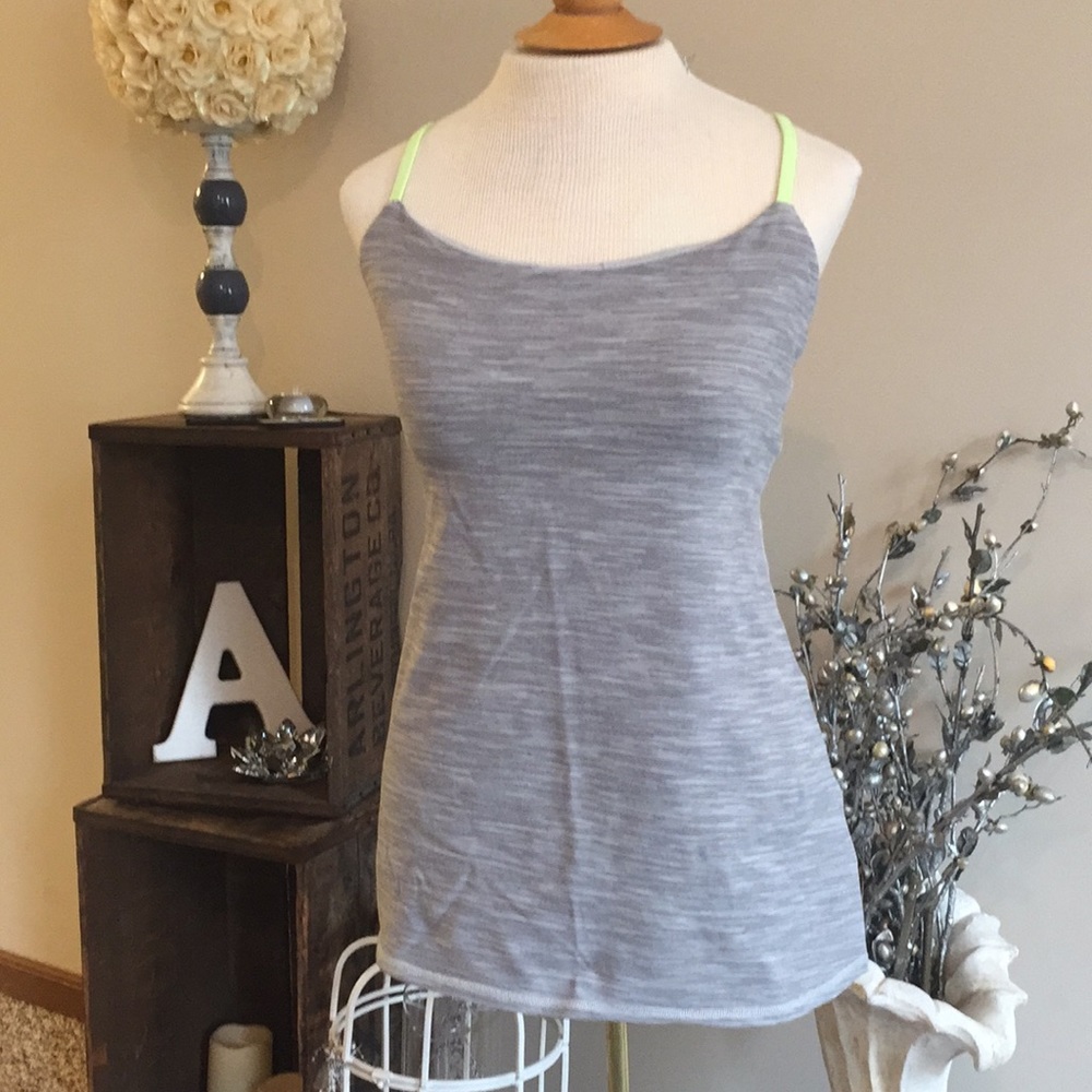 Lululemon size 8 top